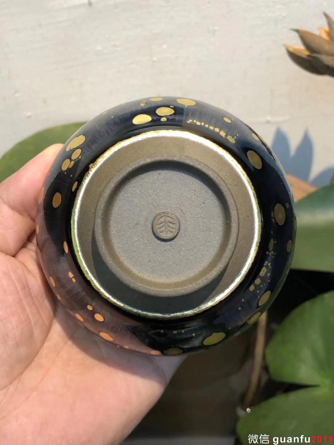 【黃金油滴盞】-收藏極品 作者:范澤鋒老師   國(guó)家級(jí)研究員級(jí)高級(jí)工藝美術(shù)師 材質(zhì):鐵胎束口型 口徑：9.5高6公分