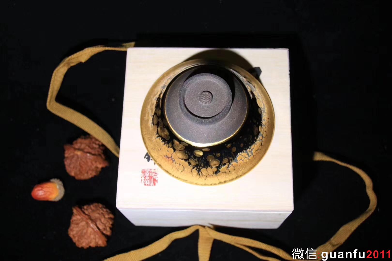 金油滴-范澤鋒老師制 規(guī)格：9.3*4.5公分