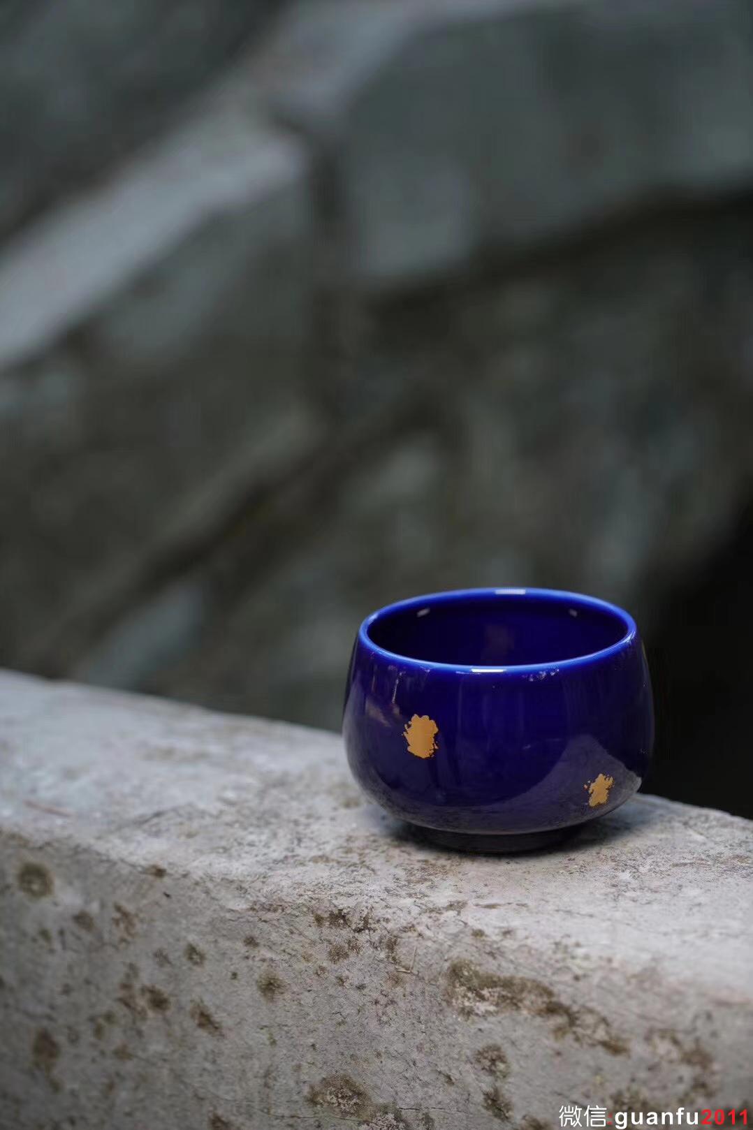 《藍寶國王系列》 【藍寶皇后】:范澤鋒制 口徑:8.8公分高5.5公分