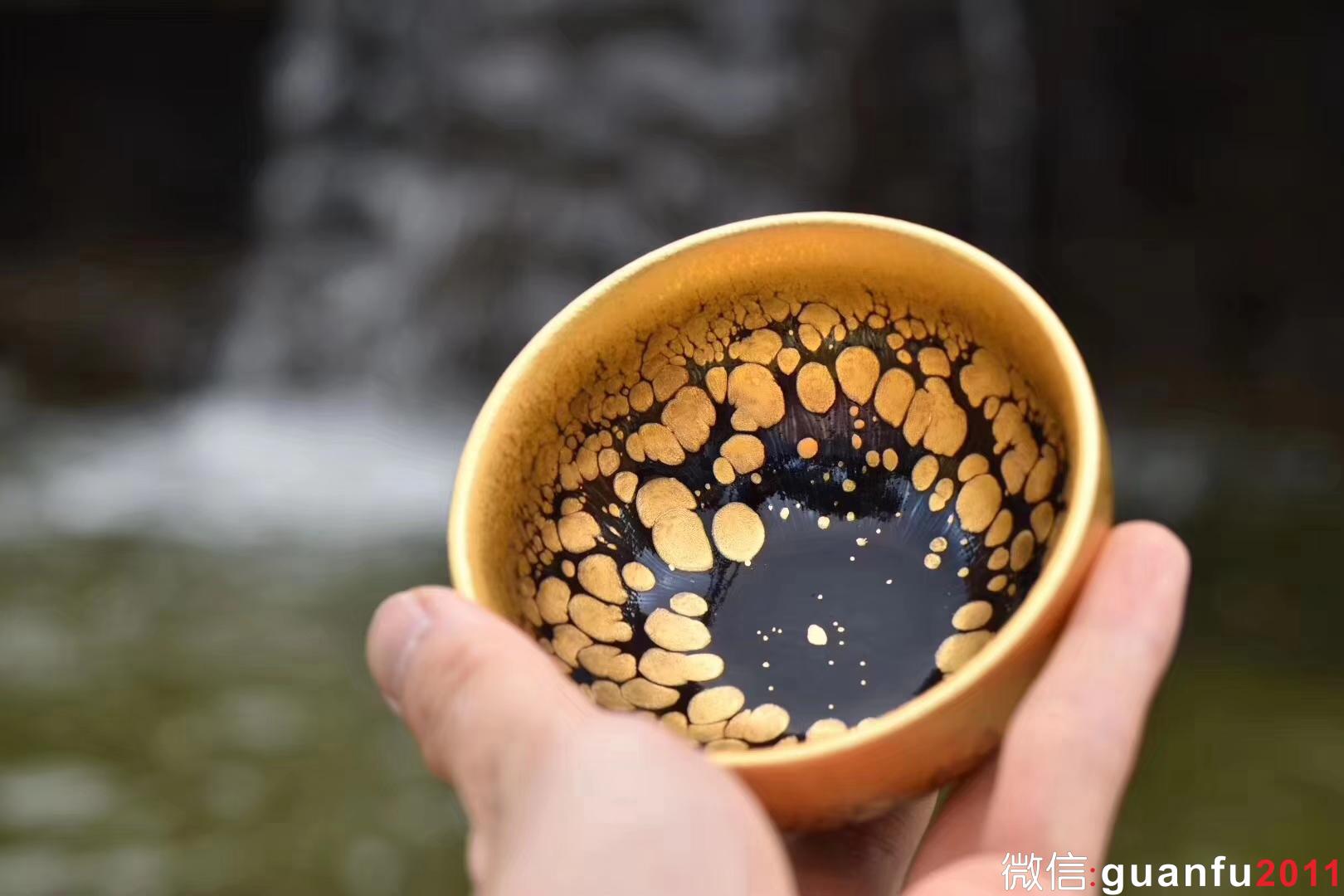 范澤鋒老師作品 ——新出爐【金油滴】 斂口 禪定 （柿圓） 口徑：8.8高5公分