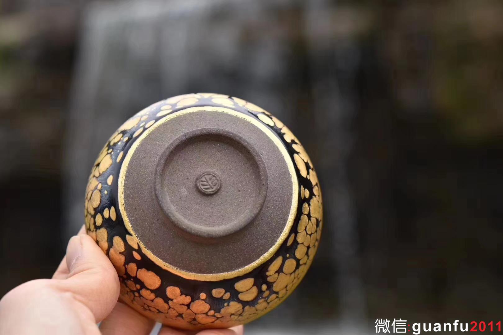 范澤鋒老師作品 ——新出爐【金油滴】 斂口 禪定 （柿圓） 口徑：8.8高5公分