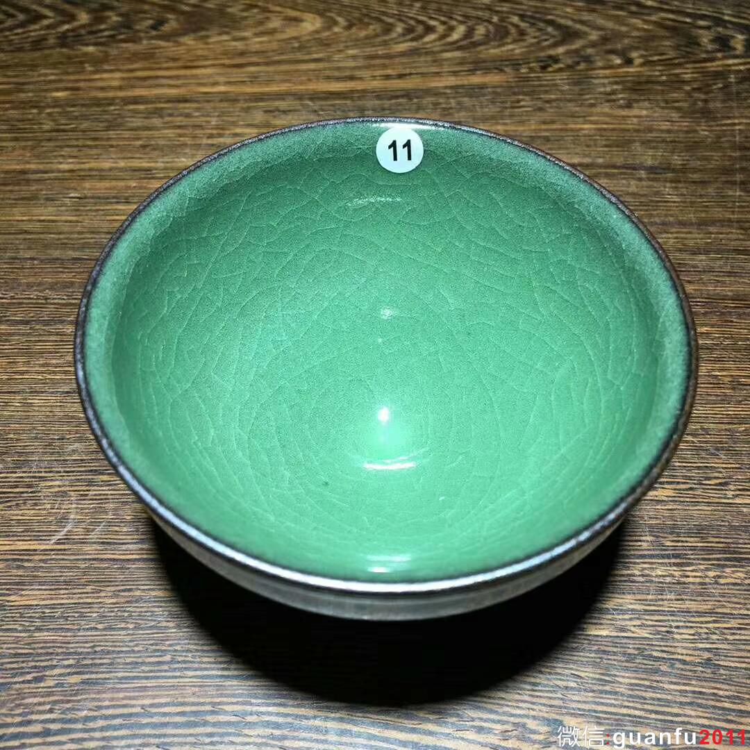 冰裂紋翡翠綠～范永壽師傅龍窯柴燒作品！ 口徑8.7高5.1