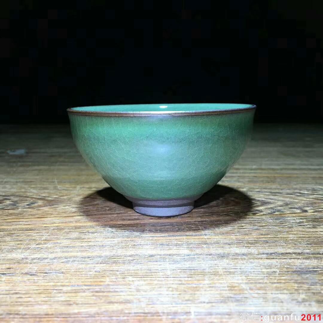 冰裂紋翡翠綠～范永壽師傅龍窯柴燒作品！ 口徑8.7高5.1