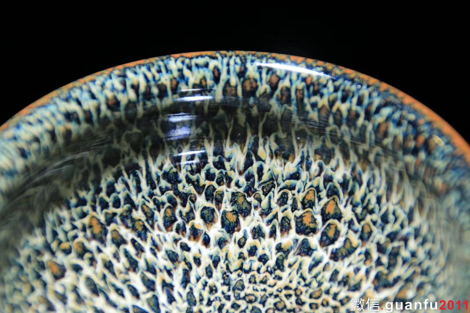 【作者】郭明慶老師 作品 【品名】秘色鷓鴣斑 【規(guī)格】9.5 x 5.2 cm