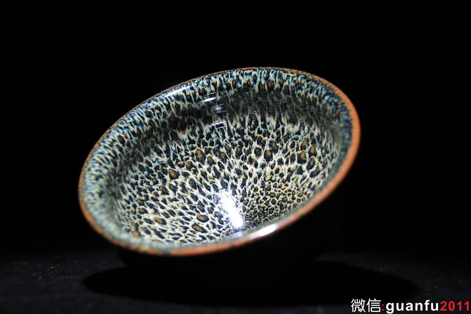 【作者】郭明慶老師 作品 【品名】秘色鷓鴣斑 【規(guī)格】9.5 x 5.2 cm