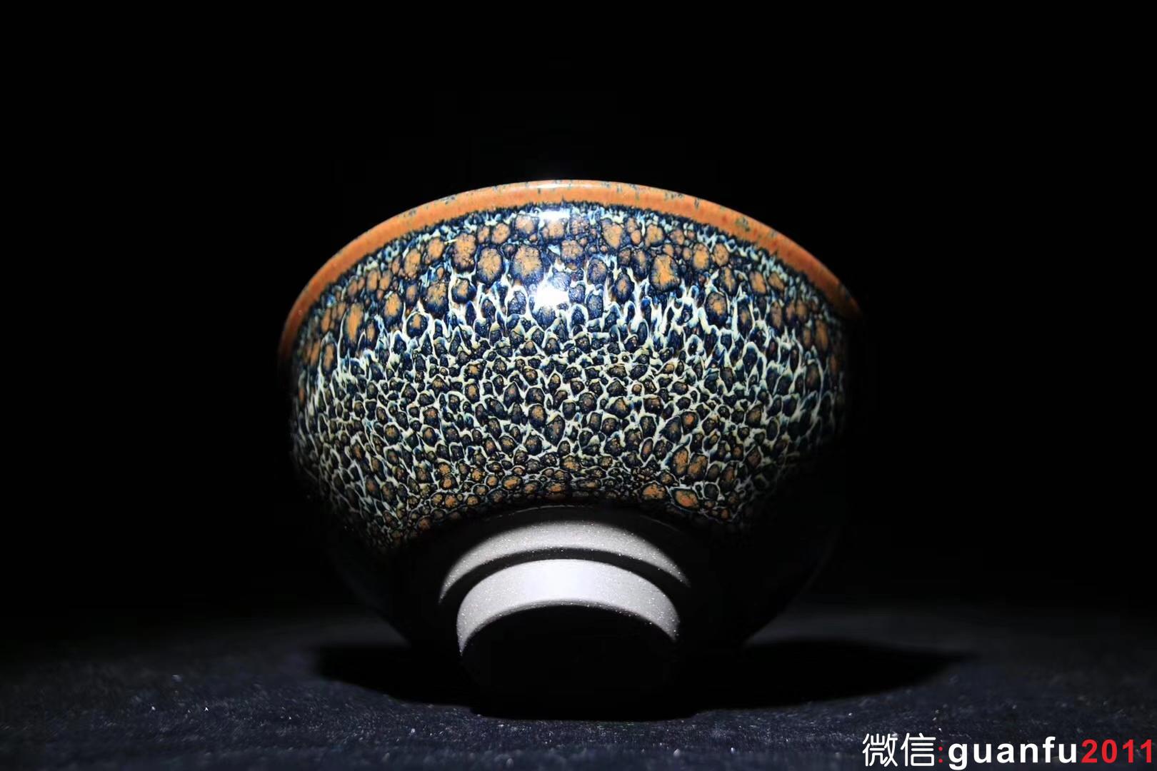 【作者】郭明慶老師 作品 【品名】秘色鷓鴣斑 【規(guī)格】9.5 x 5.2 cm