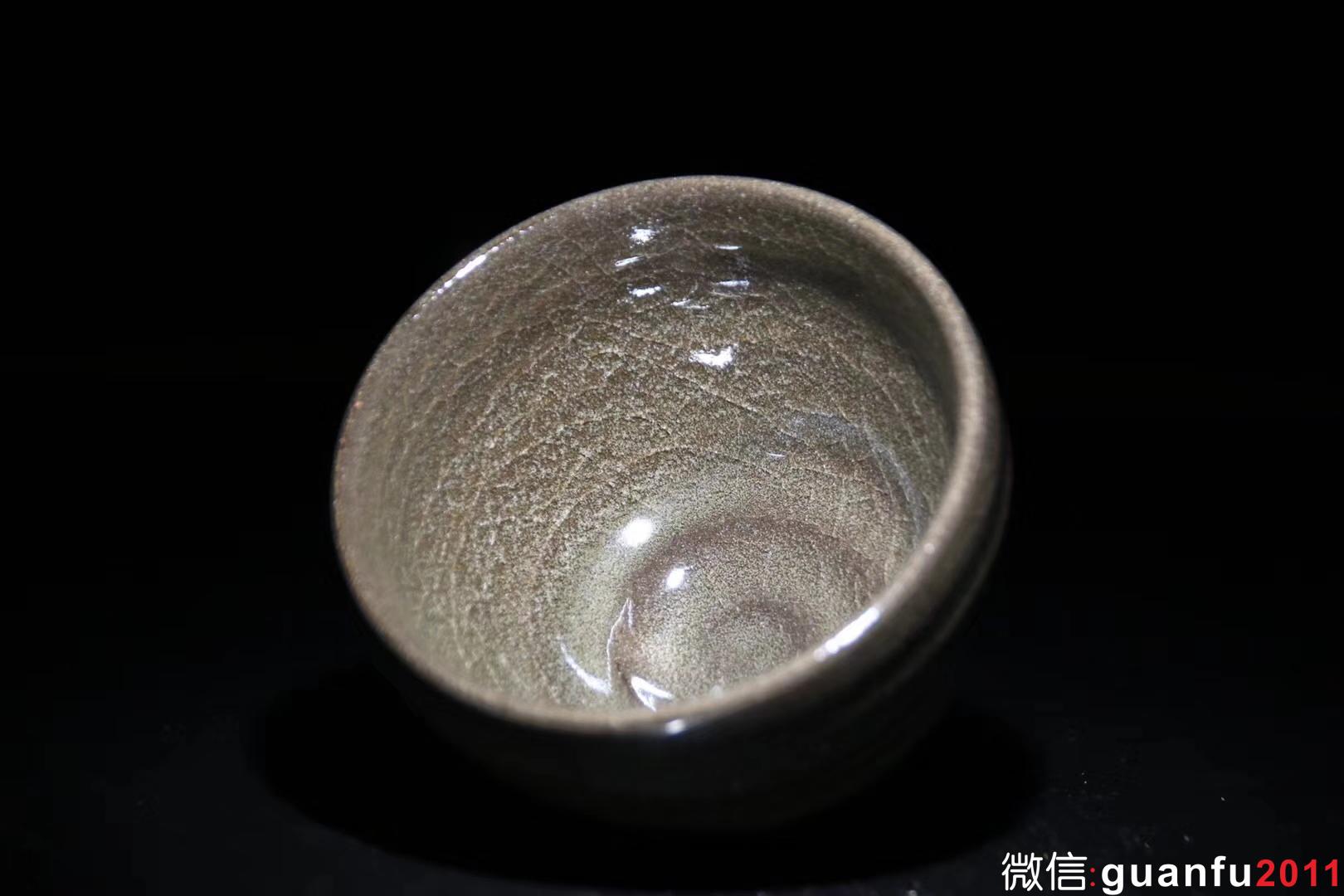 【作者】李遠興老師 作品 【品名】柴燒冰裂紋 【規(guī)格】8.8 x 6.8 cm