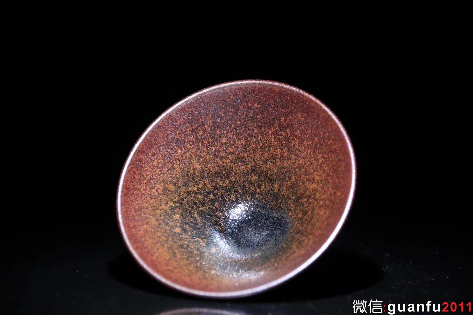 【作者】楊興生老師 作品 【品名】柴燒 【規(guī)格】9.3 x 5 cm