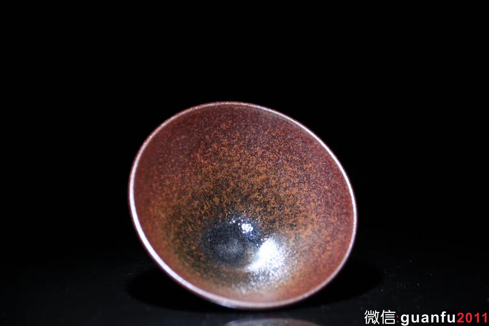 【作者】楊興生老師 作品 【品名】柴燒 【規(guī)格】9.3 x 5 cm