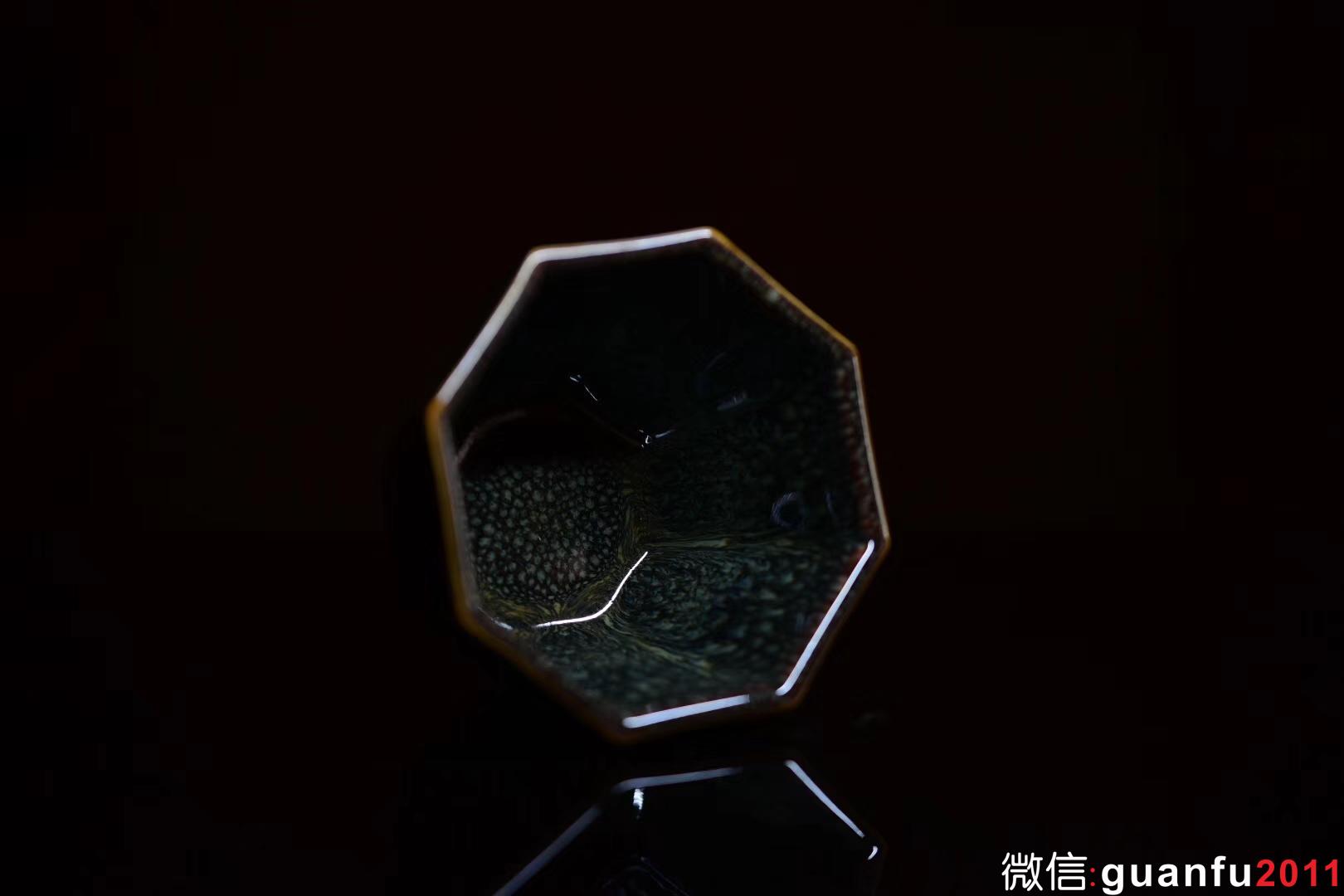 【八面玲瓏】星月盞 四戶八窗明,玲瓏逼上清. 范澤鋒制 口徑:10.8公分高6公分