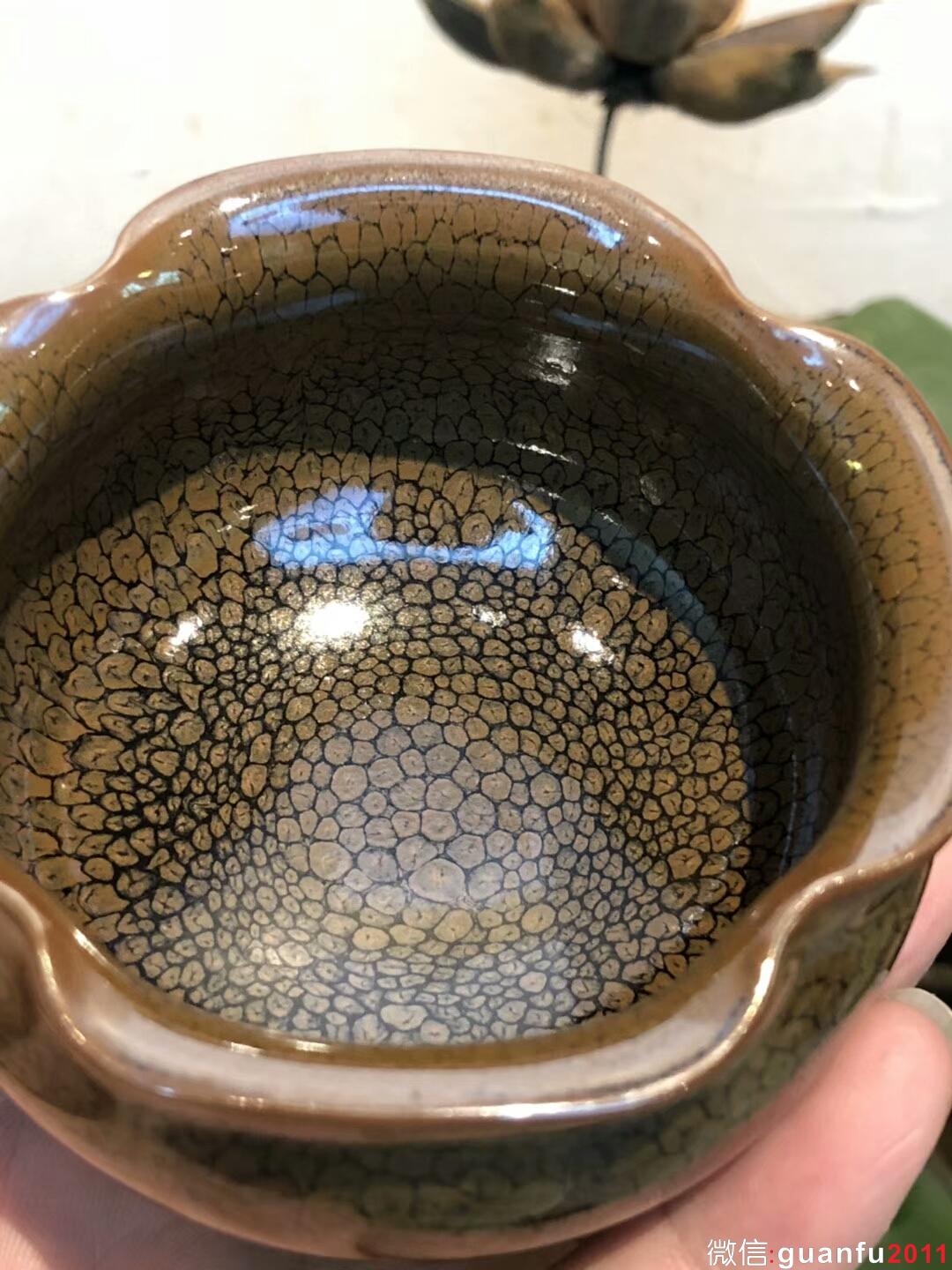 【作者】陳葉琦老師 【品名】萬佛 四方 【規(guī)格】8.5 x 5.3 cm