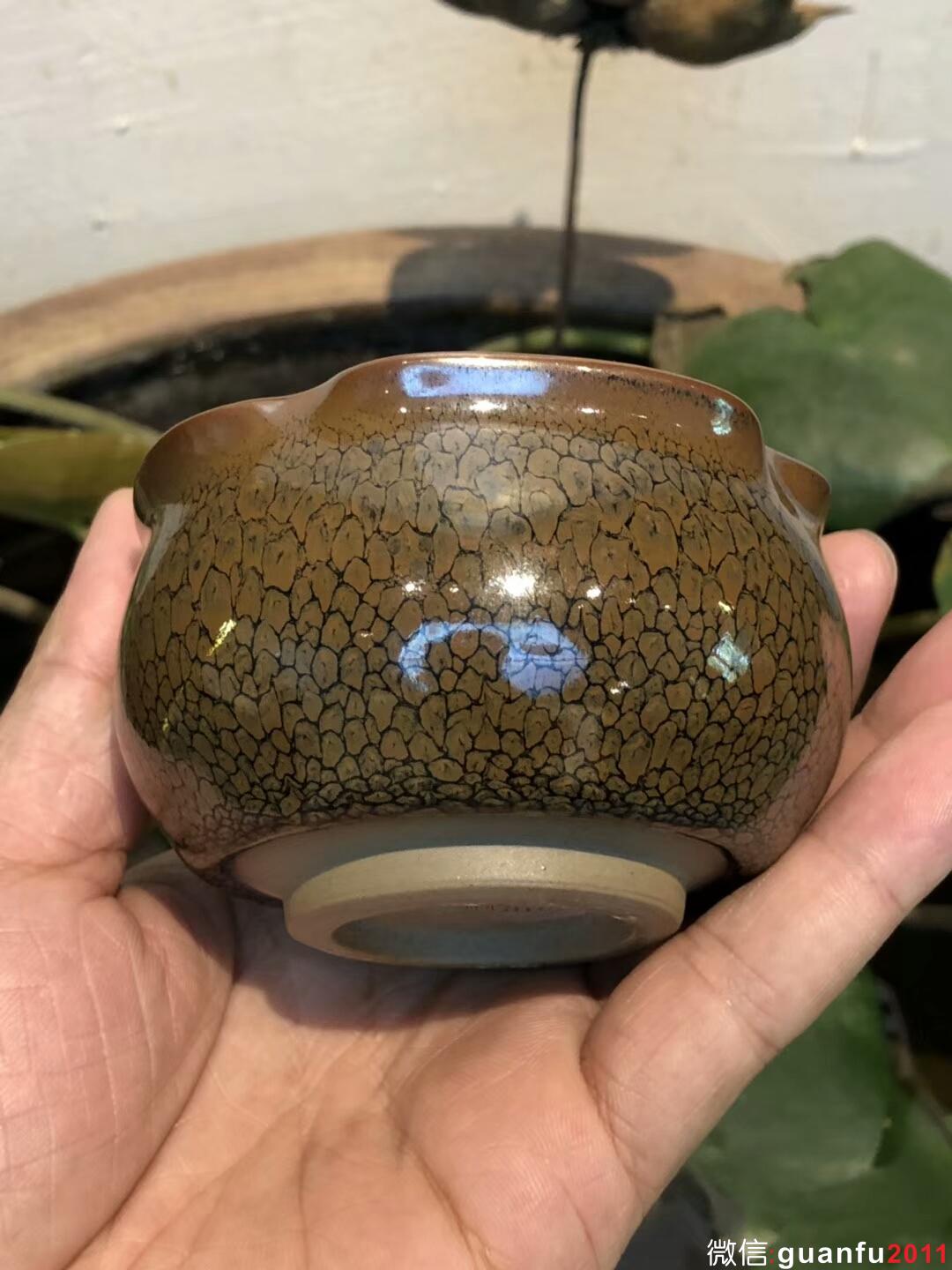 【作者】陳葉琦老師 【品名】萬佛 四方 【規(guī)格】8.5 x 5.3 cm