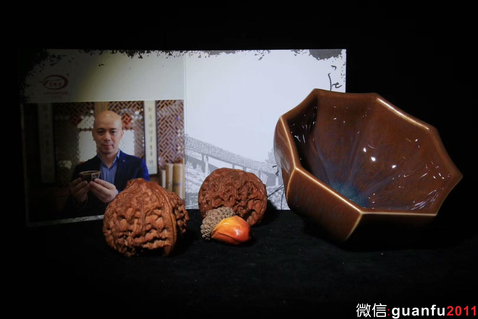 莊子八則-范澤鋒制 規(guī)格：8.8*4.8公分