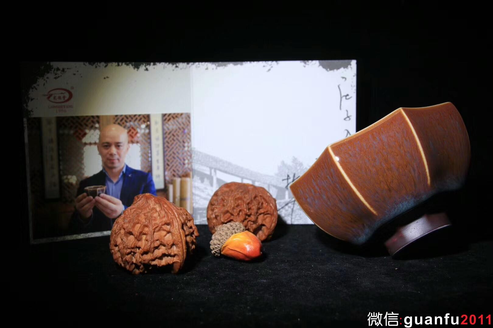 莊子八則-范澤鋒制 規(guī)格：8.8*4.8公分