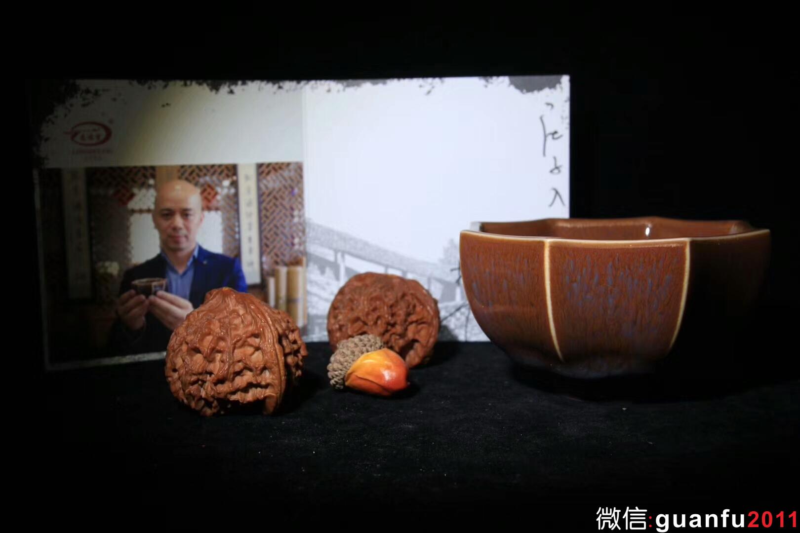 莊子八則-范澤鋒制 規(guī)格：8.8*4.8公分