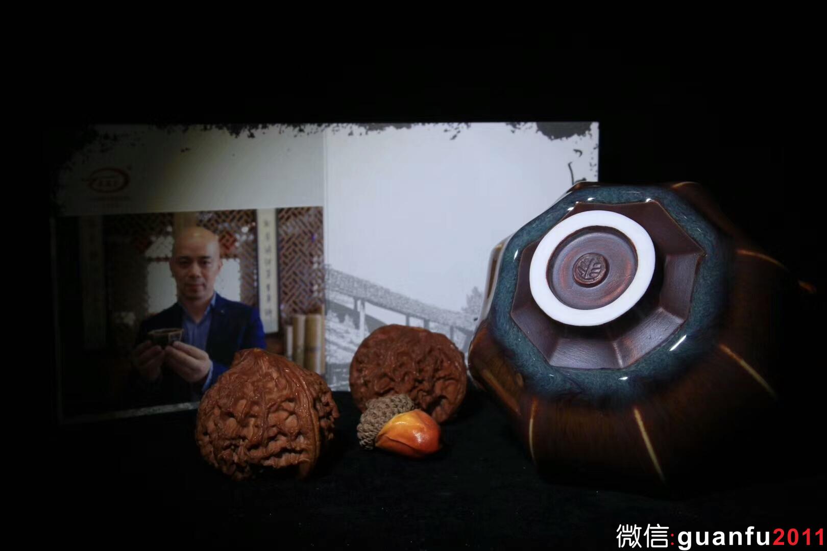 莊子八則-范澤鋒制 規(guī)格：8.8*4.8公分