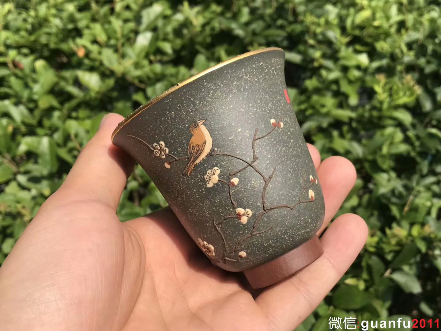 “喜上眉梢” 作者：高邵雄老師 作品：泥繪金杯  新品 口徑:   7cm *7.2cm