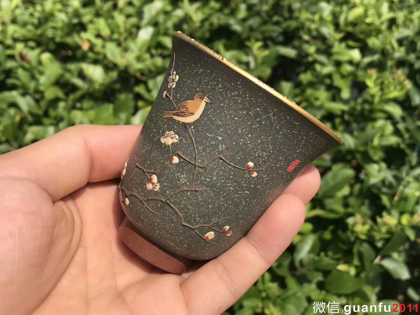 “喜上眉梢” 作者：高邵雄老師 作品：泥繪金杯  新品 口徑:   7cm *7.2cm