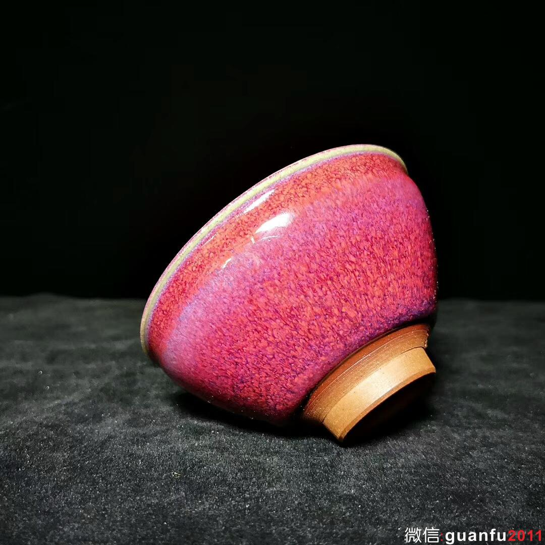 日本～水出勝老師，桃紅木葉，束口盞。 口徑9.3高5.1