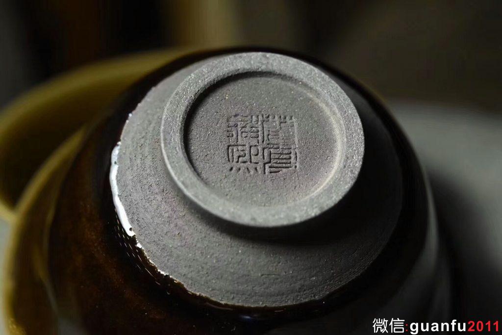 茶末蓋碗       —————李光熙
