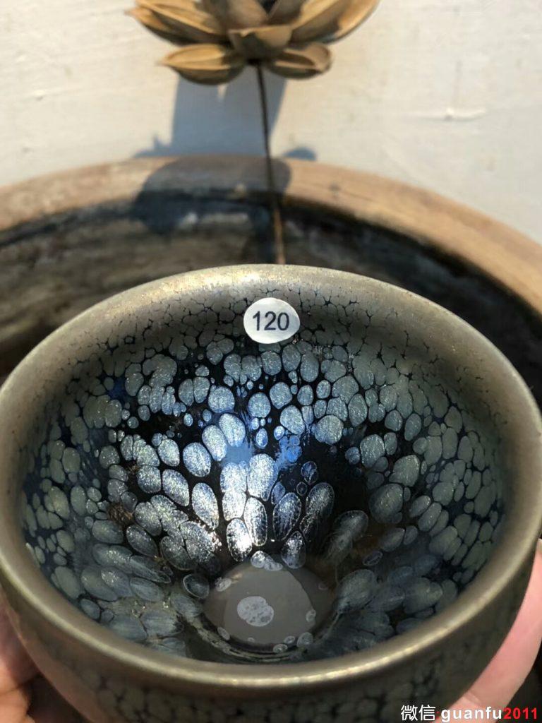 金油滴開創(chuàng)者 黃美金老師作品 空谷幽蘭十八周年紀念款規(guī)格：8*6.7公分