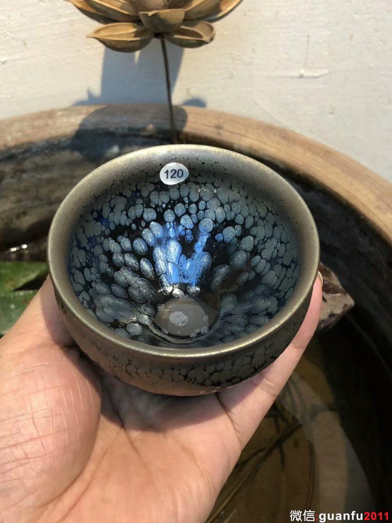 金油滴開創(chuàng)者 黃美金老師作品 空谷幽蘭十八周年紀念款規(guī)格：8*6.7公分