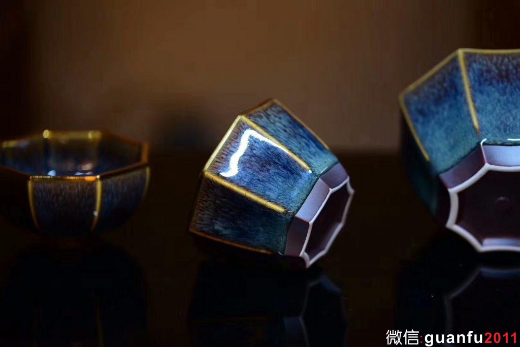 八面玲瓏(描金口) 規(guī)格尺寸:10.5公分高6公分  漢風(fēng)八韻(描金口) 規(guī)格尺寸:8.5公分高5公分  范澤鋒作品收藏級