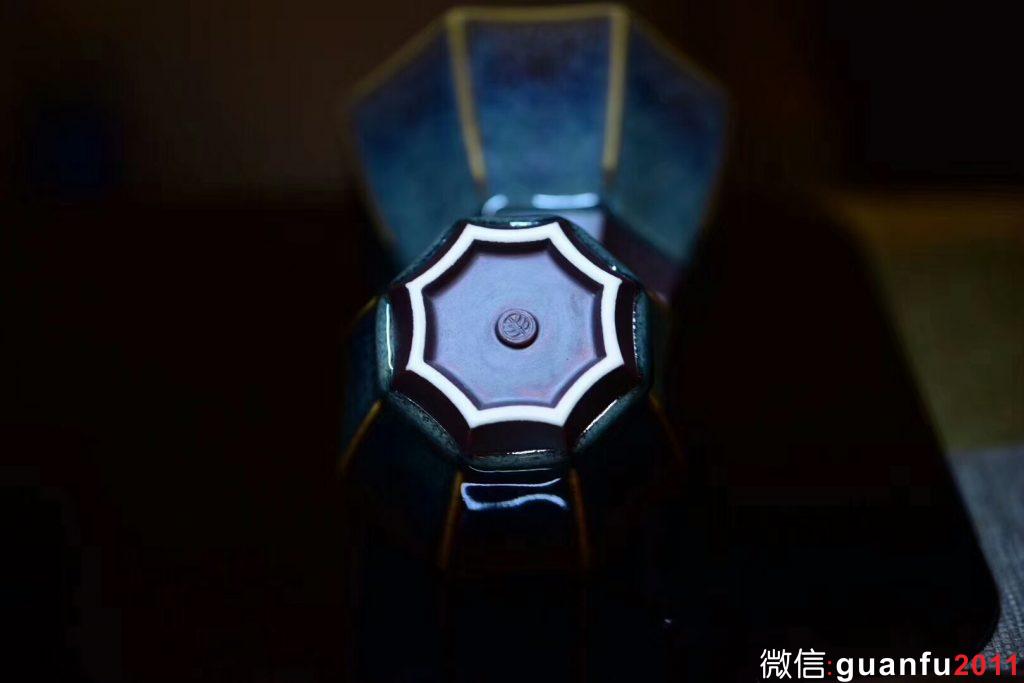 八面玲瓏(描金口) 規(guī)格尺寸:10.5公分高6公分  漢風(fēng)八韻(描金口) 規(guī)格尺寸:8.5公分高5公分  范澤鋒作品收藏級