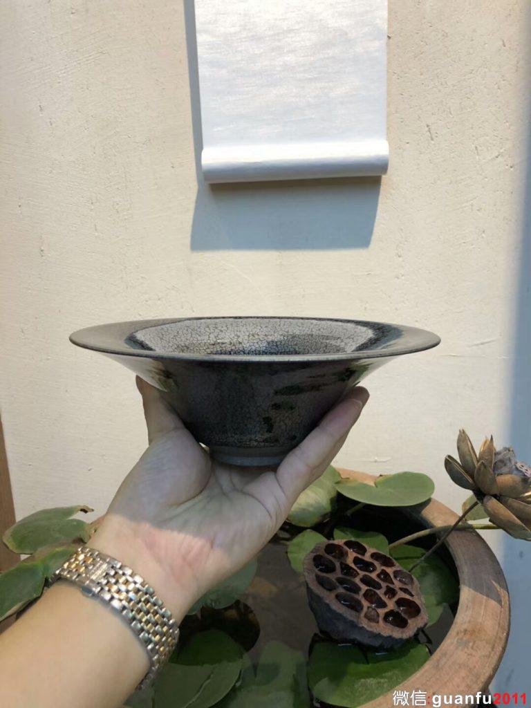 付出才有收獲．一直堅(jiān)持傳統(tǒng)． （華御）傳承人：陳春華老師 （黑釉油滴）建盞 大盞 19口 斗笠