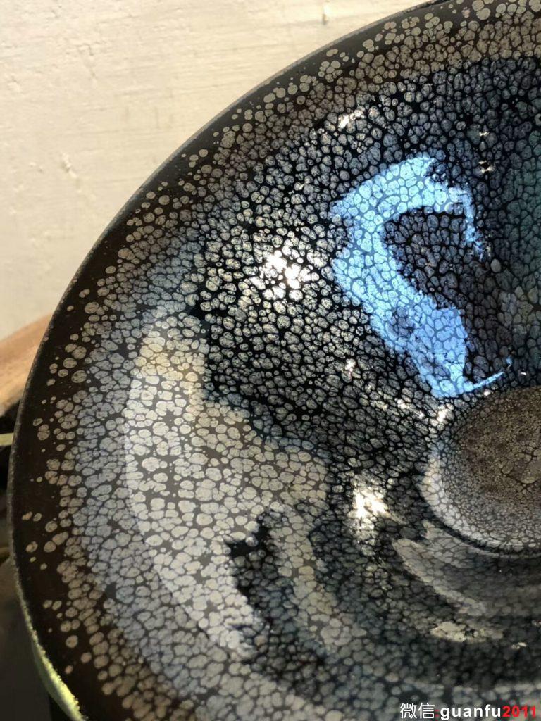 付出才有收獲．一直堅(jiān)持傳統(tǒng)． （華御）傳承人：陳春華老師 （黑釉油滴）建盞 大盞 19口 斗笠