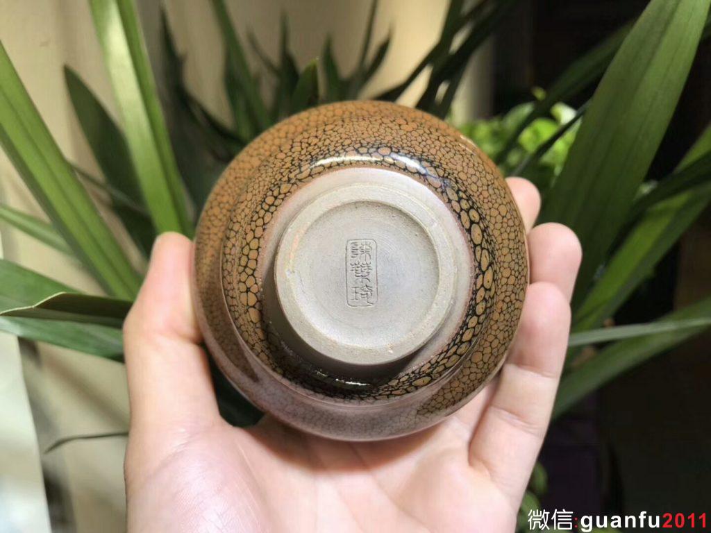 鷓鴣斑系列～ 作者：陳葉琦 作品：萬佛朝圣 四方 ：8cm*5.3cm 斗笠：9.5cm*4.5cm 乾坤：9cm*5.5cm