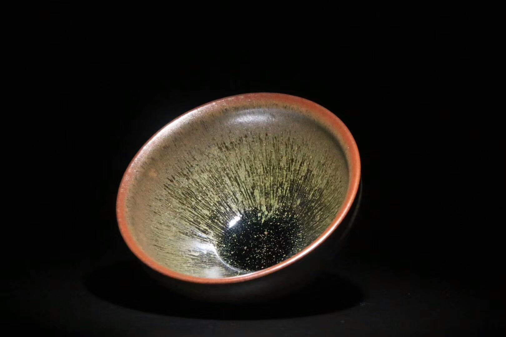 李盞工坊 【作者】李遠(yuǎn)興老師 作品 【品名】柴燒 兔毫 【規(guī)格】9.3 x 5.3 cm