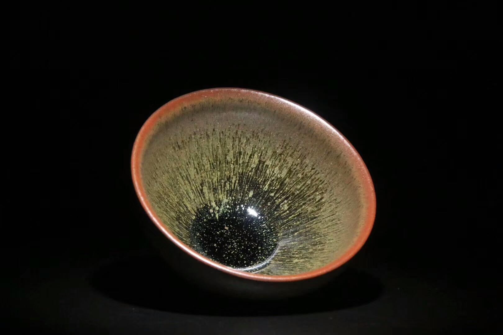 李盞工坊 【作者】李遠(yuǎn)興老師 作品 【品名】柴燒 兔毫 【規(guī)格】9.3 x 5.3 cm