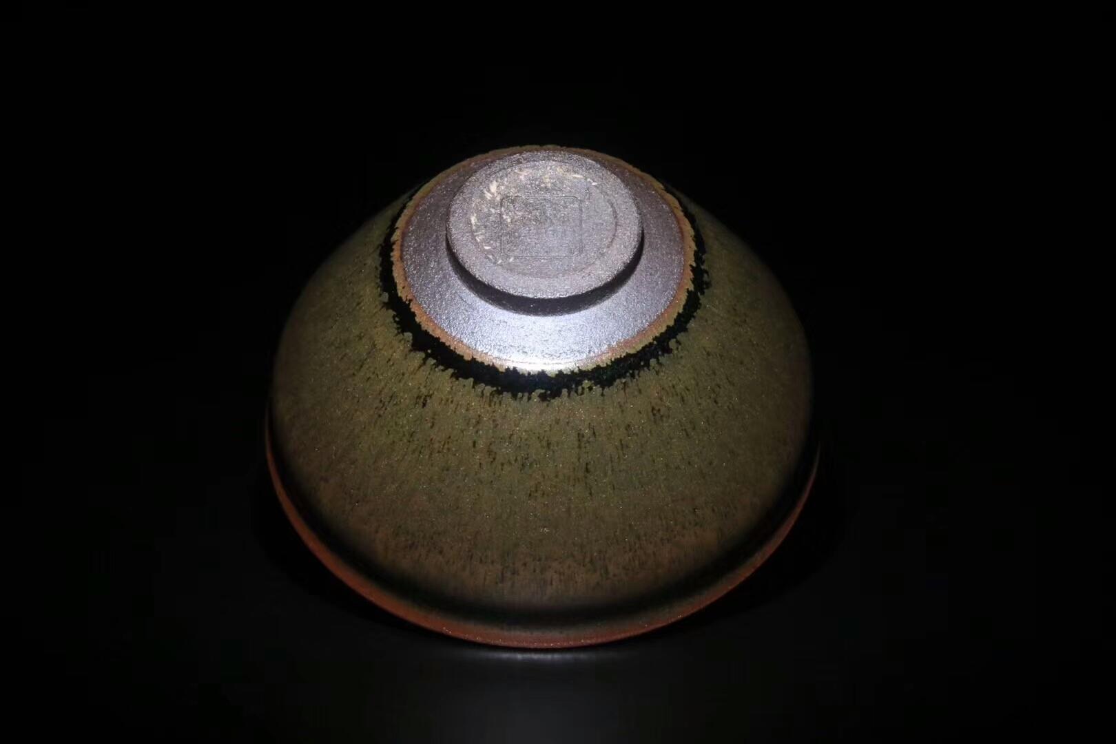 李盞工坊 【作者】李遠(yuǎn)興老師 作品 【品名】柴燒 兔毫 【規(guī)格】9.3 x 5.3 cm