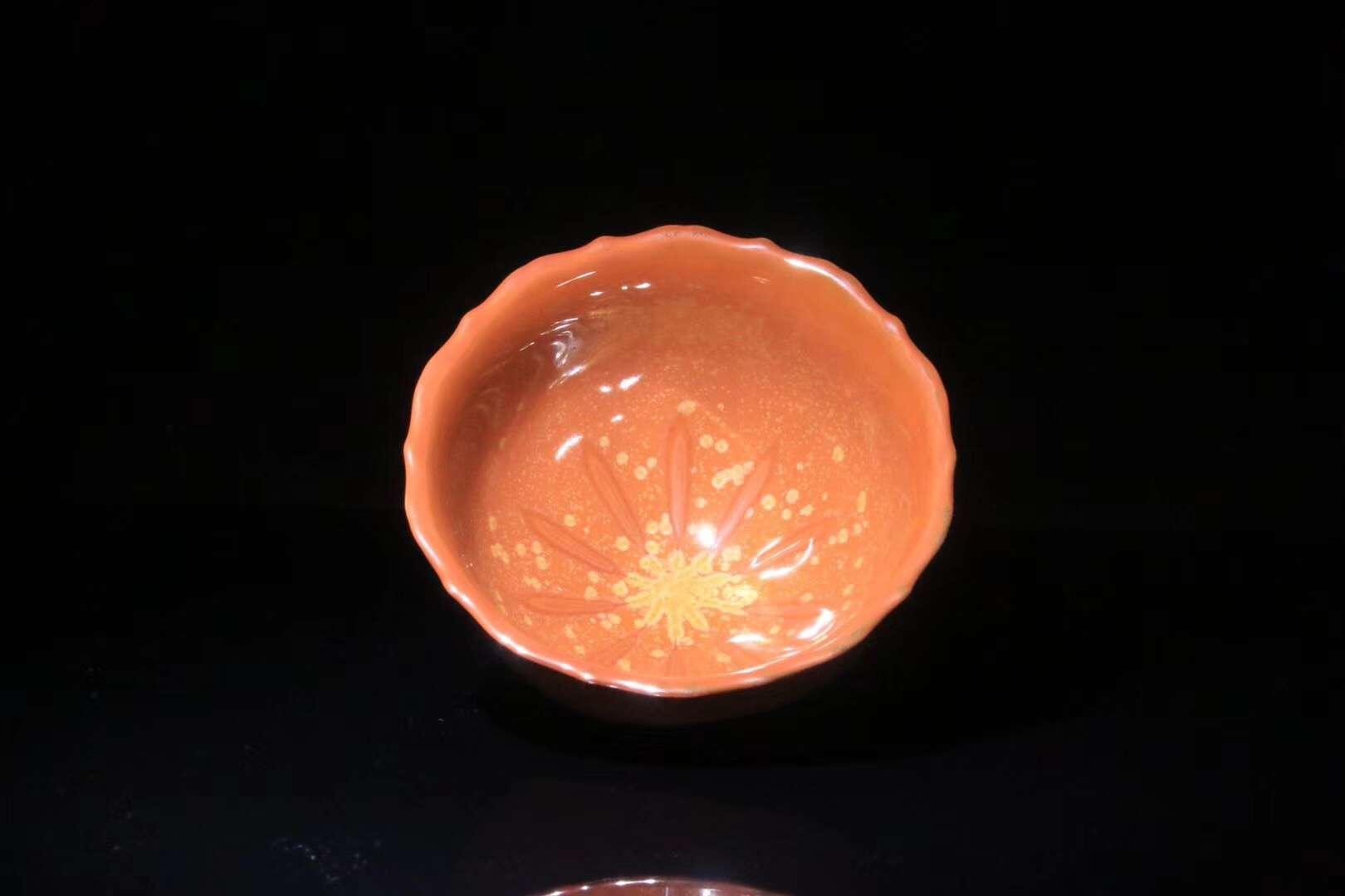 作品：蓮花 【呤賞煙霞】 口徑：10.5cm*6.5cm