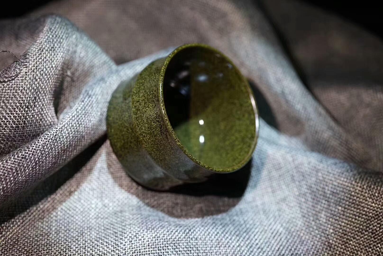 傳統(tǒng)鐵胎 茶末釉  惜春.張國偉作品  青翠不驚寒 竹節(jié)杯 7.6×6.0cm