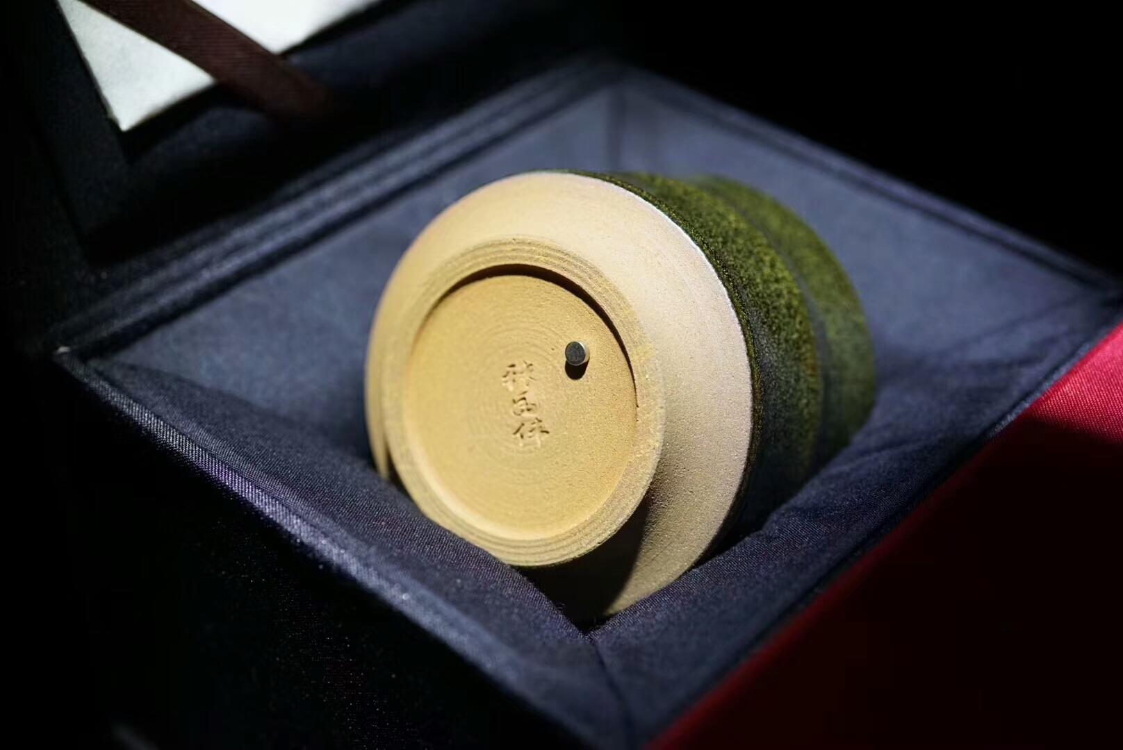 傳統(tǒng)鐵胎 茶末釉  惜春.張國偉作品  青翠不驚寒 竹節(jié)杯 7.6×6.0cm