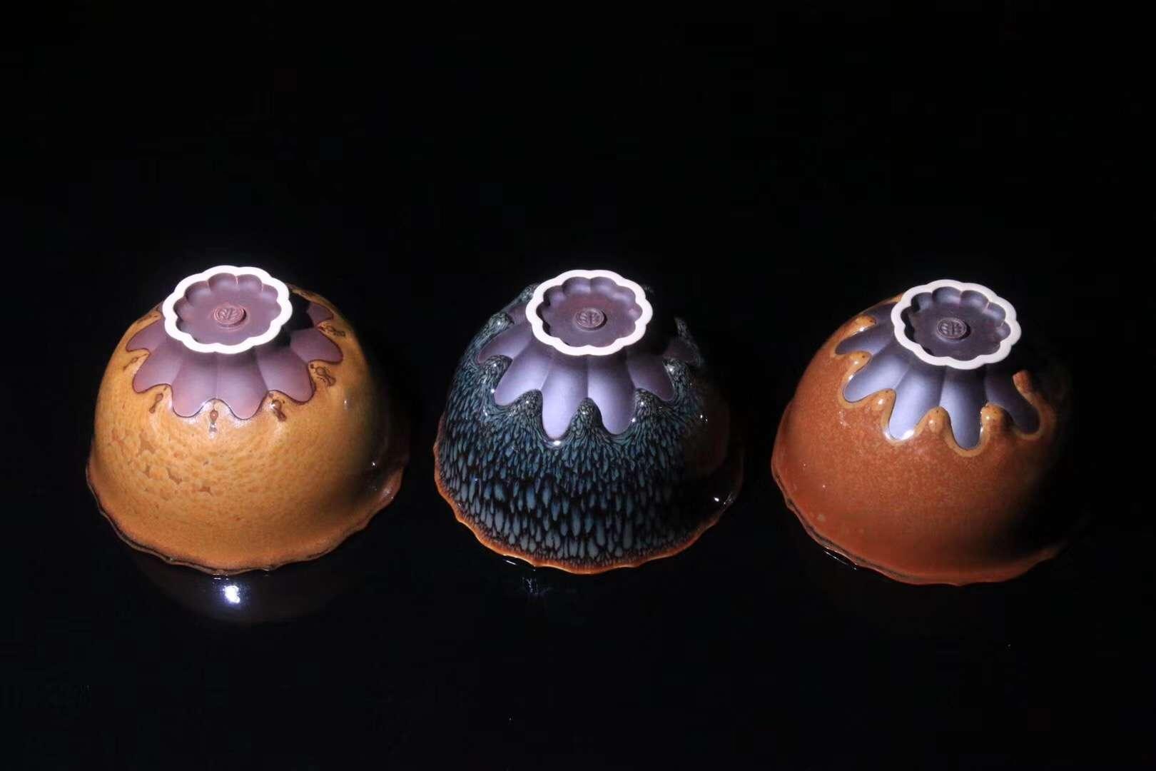 大國(guó)工匠  作者：范澤鋒老師 作品：蓮花 【呤賞煙霞】 口徑：10.5cm*6.5cm