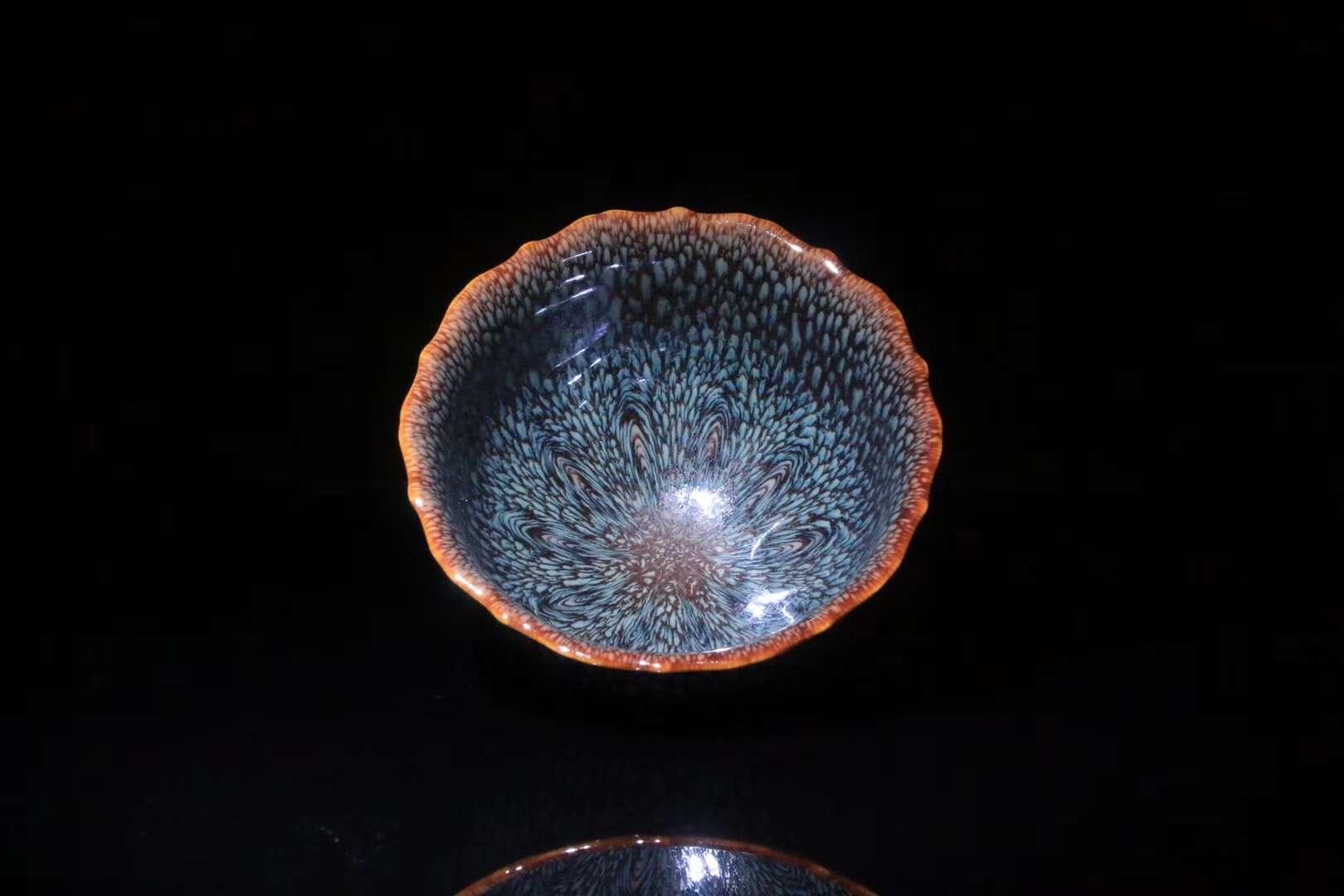 大國(guó)工匠  作者：范澤鋒老師 作品：蓮花 【呤賞煙霞】 口徑：10.5cm*6.5cm