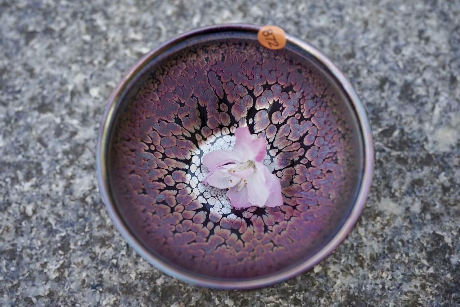 【惜蕊.張國偉作品】張國偉  束口器型，口徑9.0厘米，高6.0厘米。