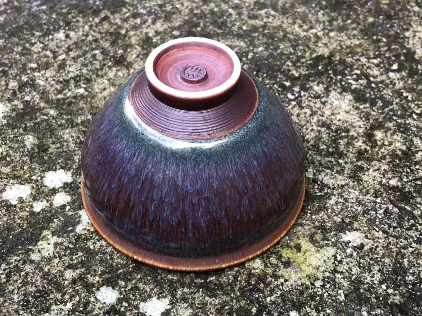 黃金入釉，絲絲如縷，金絲閃閃 大國(guó)工匠精神 作者：范澤鋒作品：金絲玉毫 小束口口徑：7.8cm*5.2cm