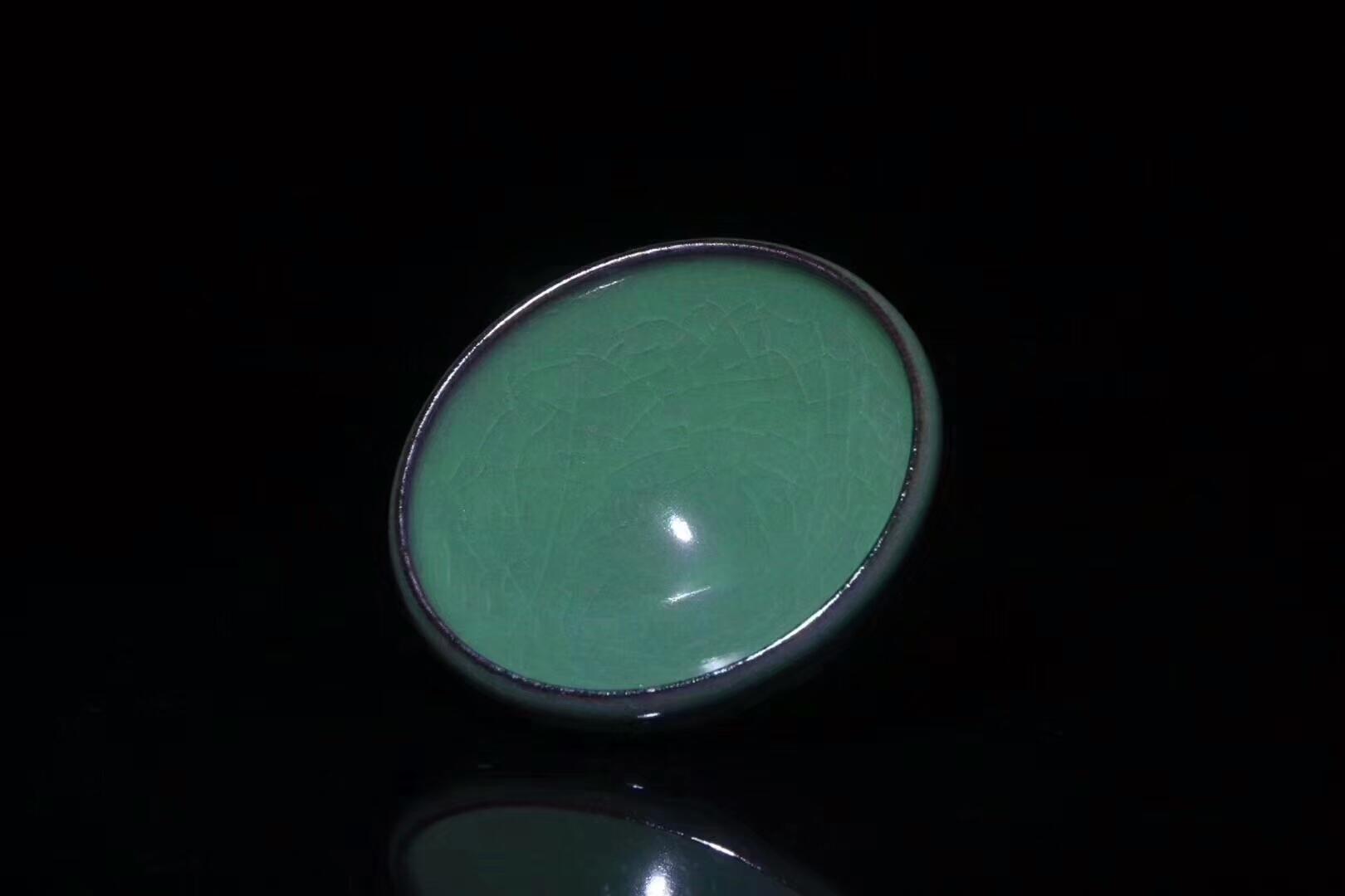 全國(guó)首發(fā)亮相 龍窯柴燒 范永壽老師 作品翡翠綠新器型 對(duì)杯 束口:8.3 燈盞:8