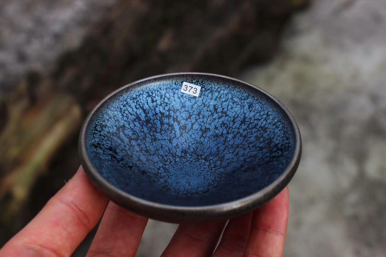 滿天繁星，盞轉(zhuǎn)星移。