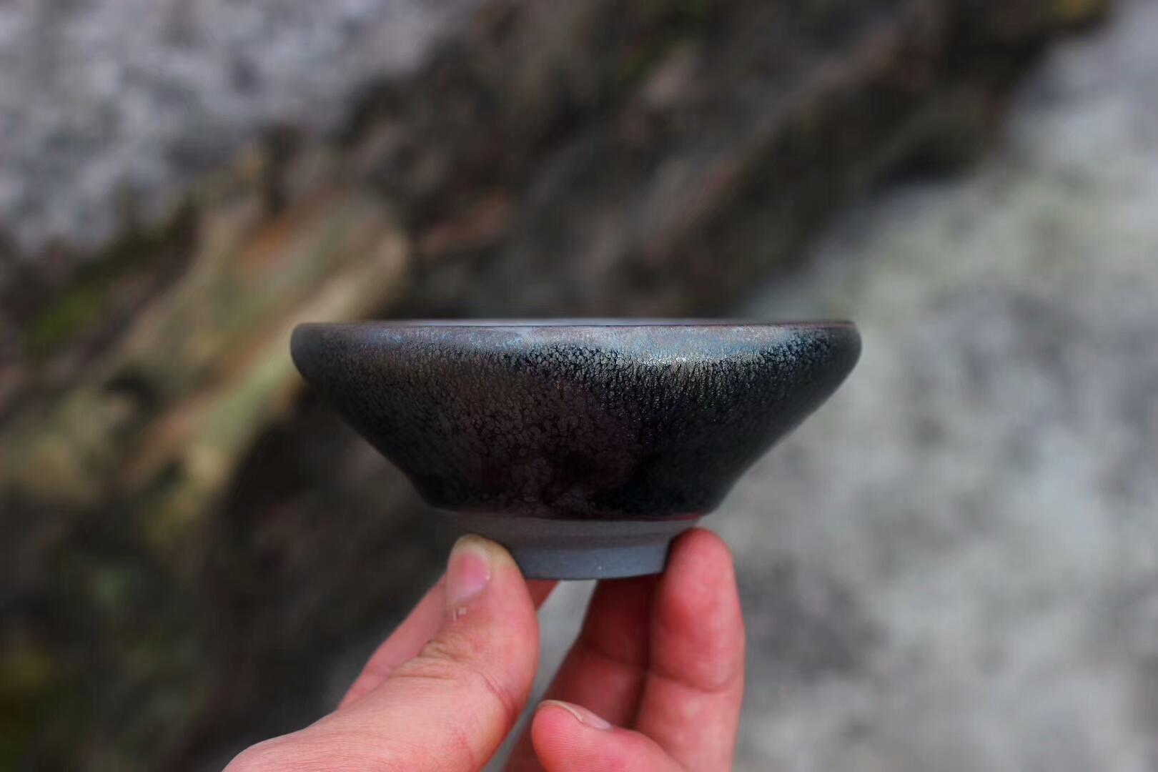 滿天繁星，盞轉(zhuǎn)星移。