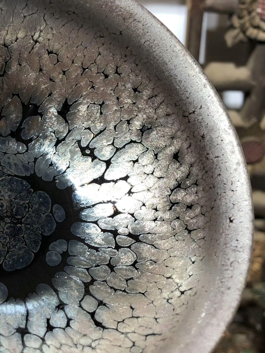 小李達(dá)  李昌海老師  鷓鴣斑帶著時(shí)尚元素 外黑釉油滴 盞中之貴族，香爐器型 囗徑：9.3高：5.5