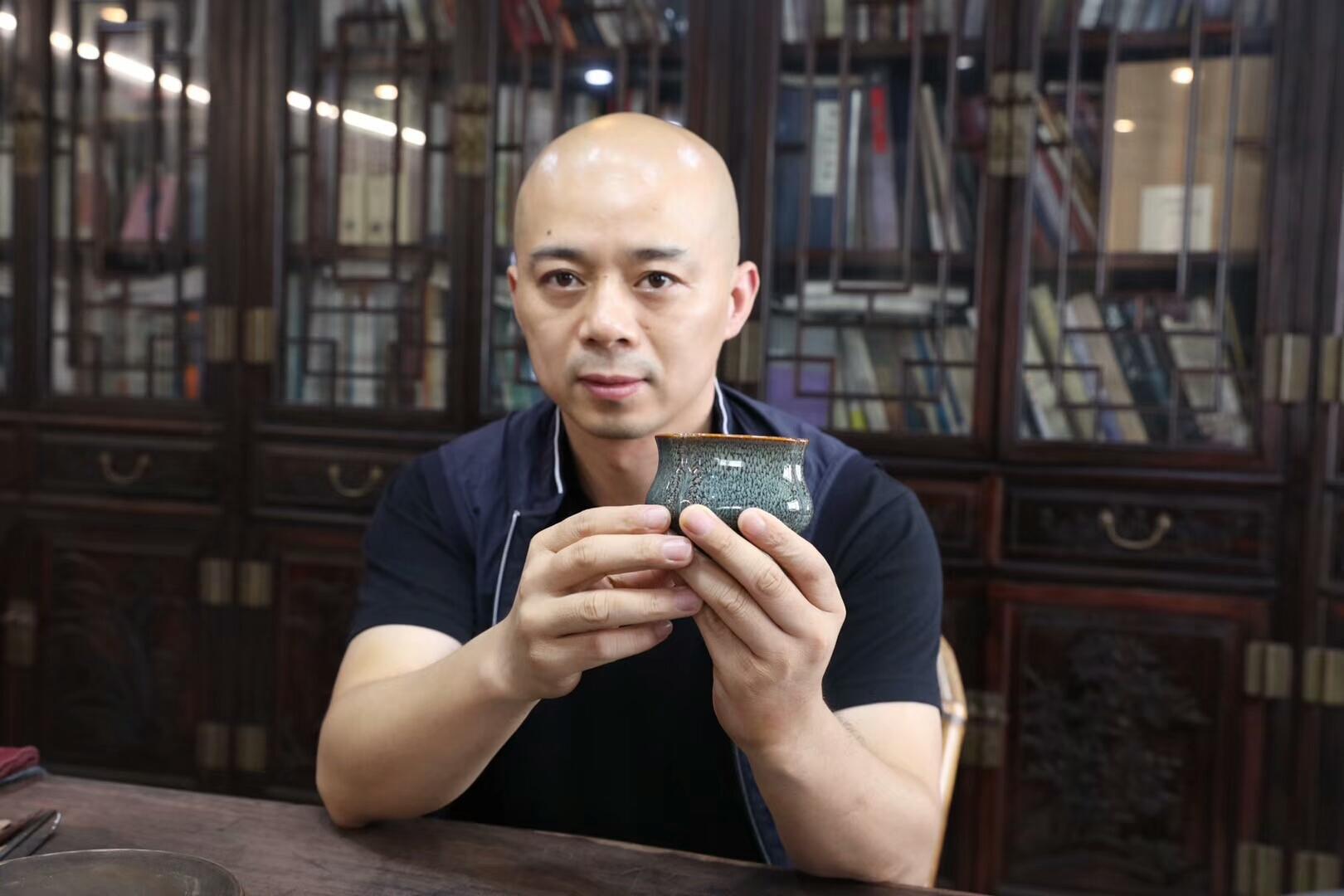 范澤鋒老師  作品：【四方樽】口徑：8.1cm*6.7cm