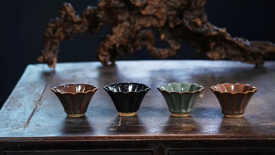 國(guó)家級(jí)研究員高級(jí)工藝美術(shù)師作者：范澤鋒老師  作品：【十二文殊】紫砂胎口徑：10cm*6.3cm